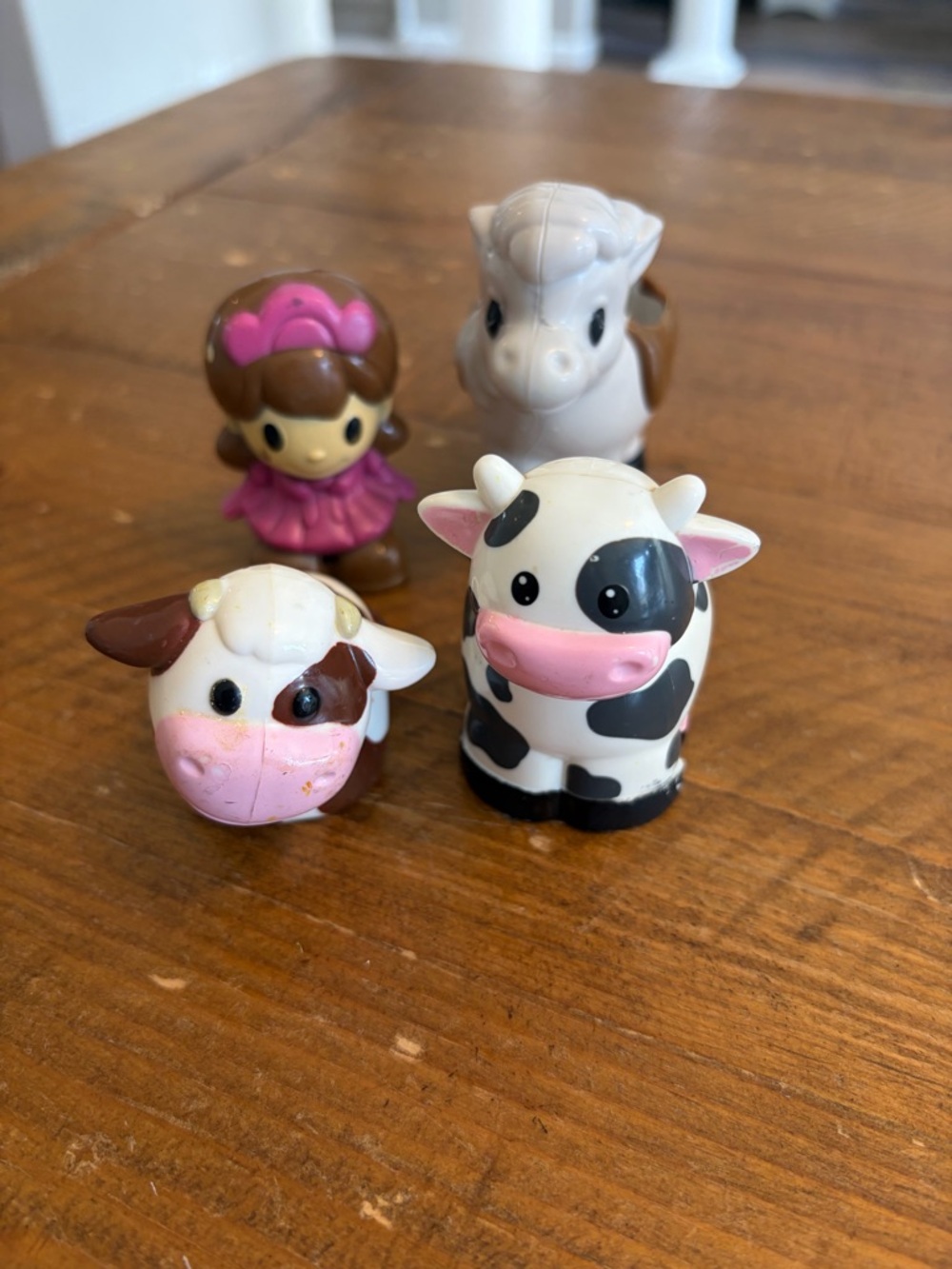 Bundle of plastic figurines may be Mega Blocks as is